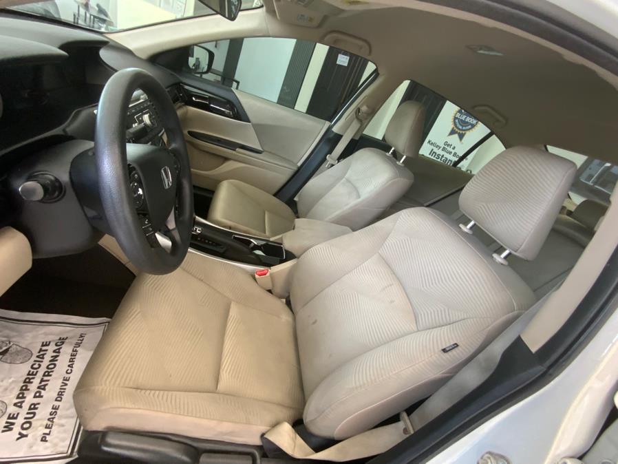 2016 Honda Accord LX - Photo 9