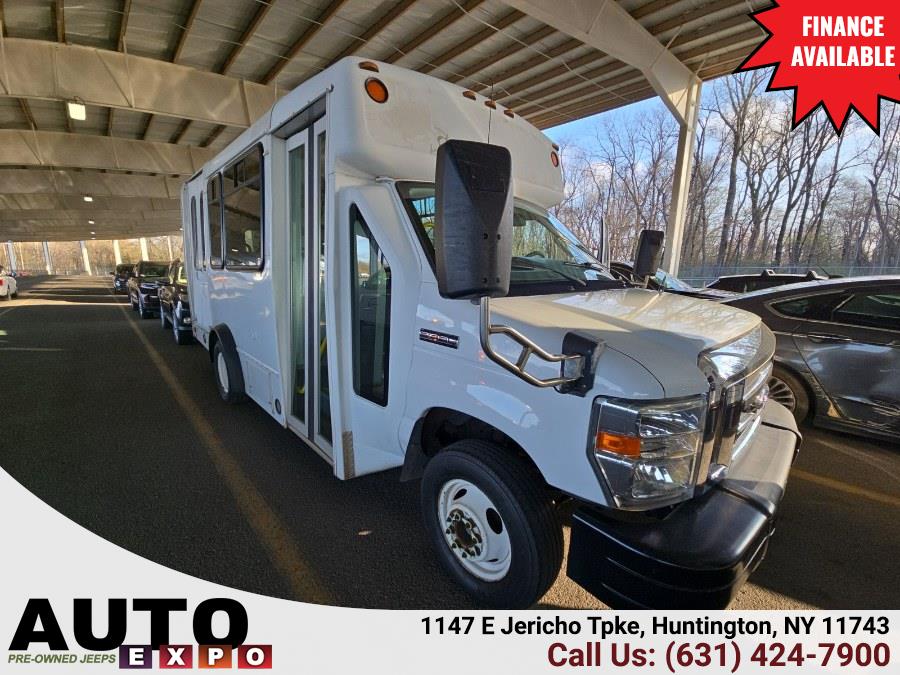 2017 Ford E-Series DRW E-350 Super Duty 138 in WB's photo