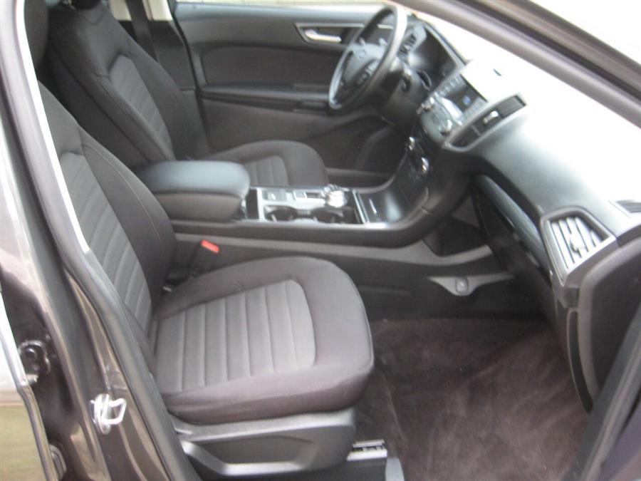 2019 Ford Edge SE - Photo 16