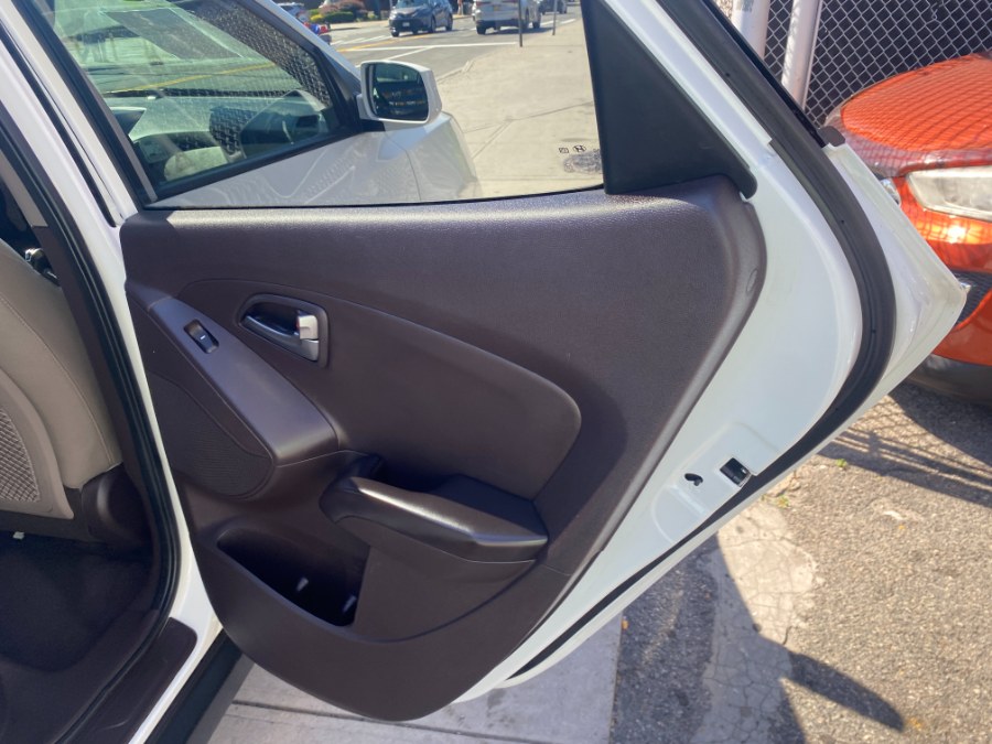2015 Hyundai Tucson SE - Photo 12