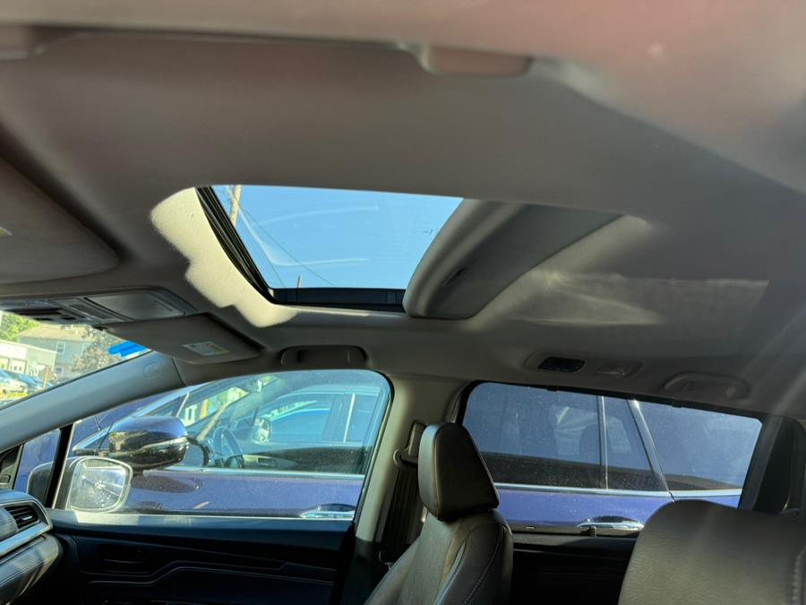 2021 Honda Odyssey EX-L - Photo 5