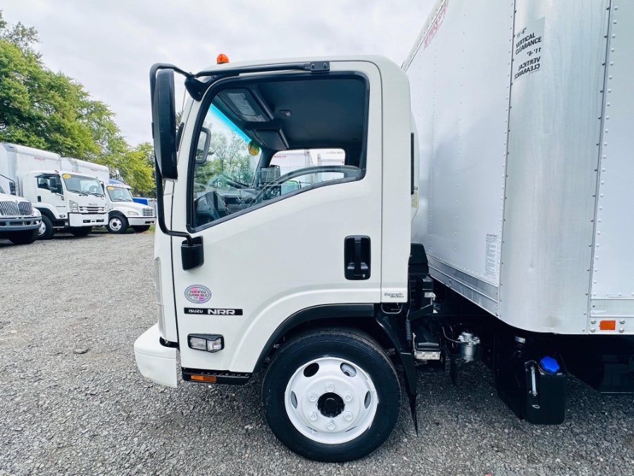 2019 Isuzu NRR - Photo 12