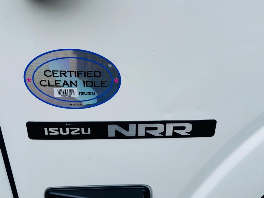 2019 Isuzu NRR - Photo 11