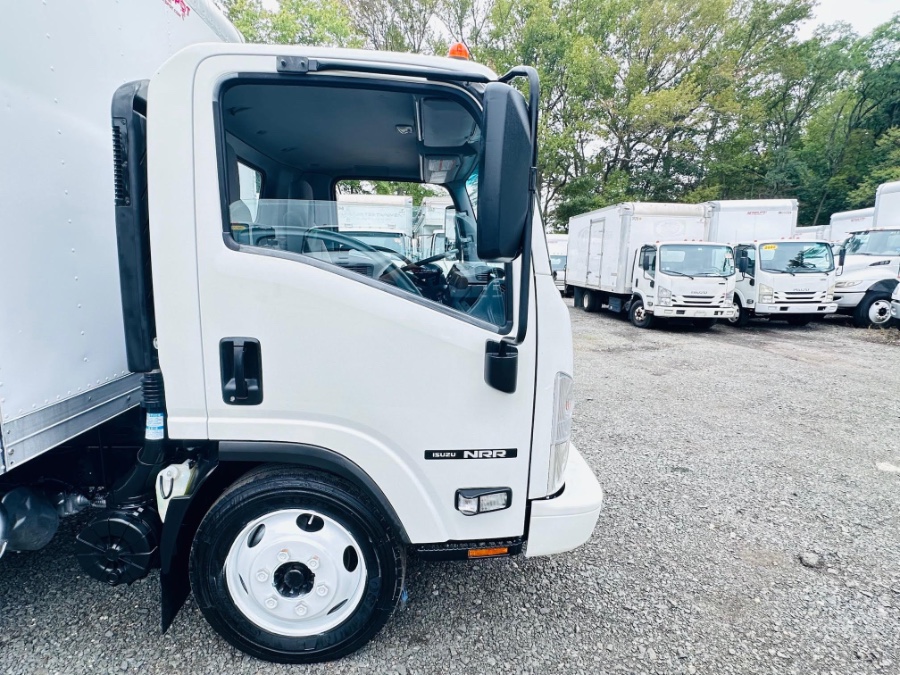 2019 Isuzu NRR - Photo 21