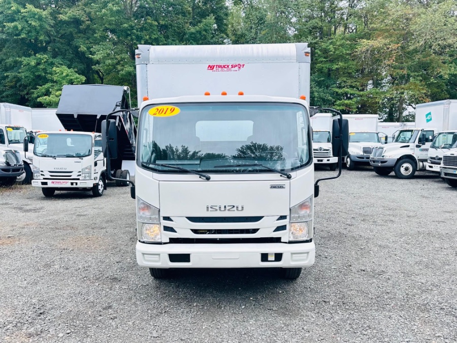 2019 Isuzu NRR's photo