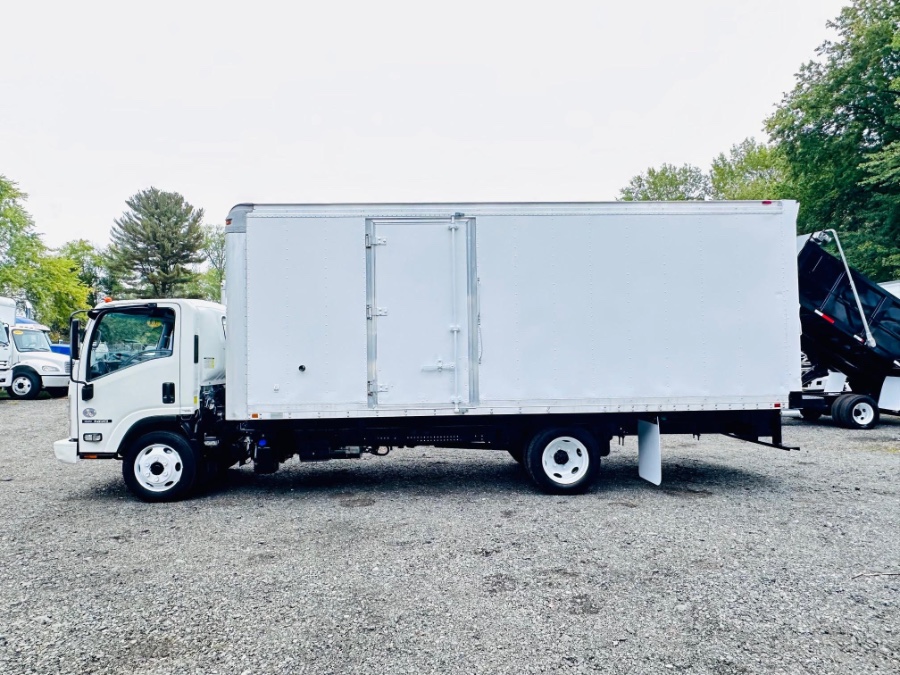 2019 Isuzu NRR - Photo 8