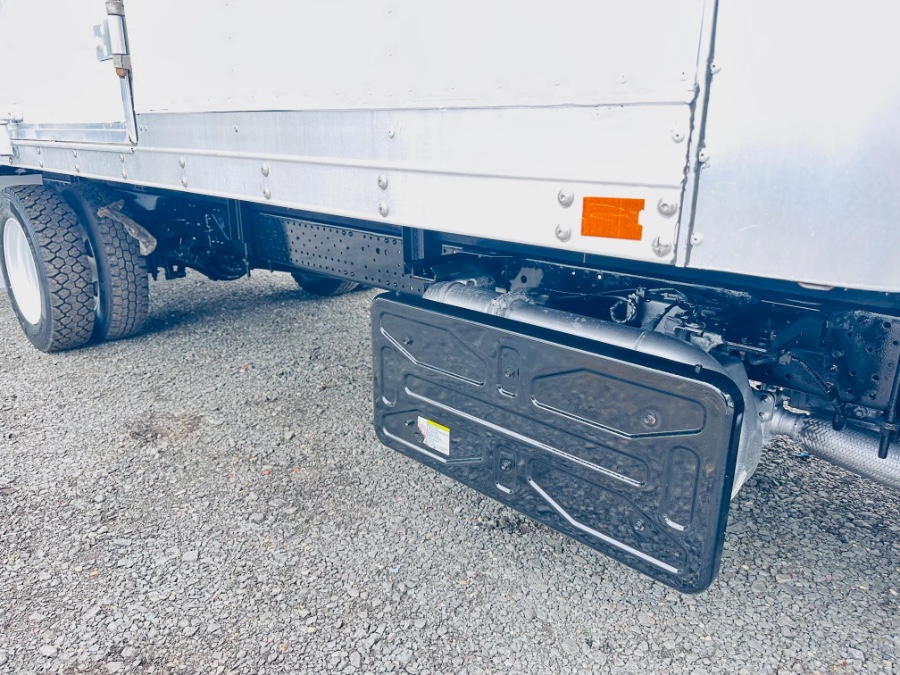 2019 Isuzu NRR - Photo 19
