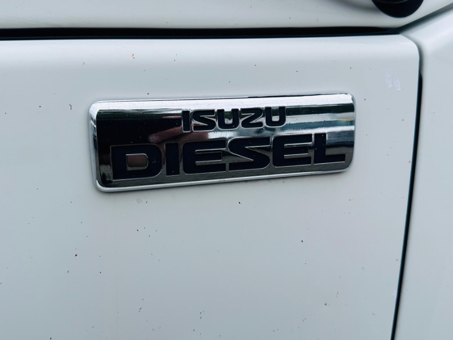 2019 Isuzu NRR - Photo 10