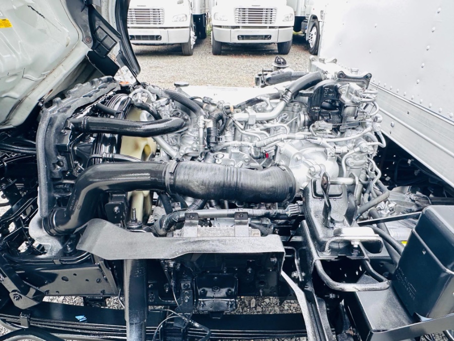 2019 Isuzu NRR - Photo 38