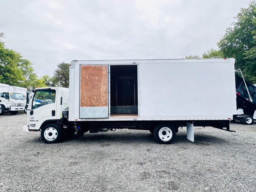 2019 Isuzu NRR - Photo 43