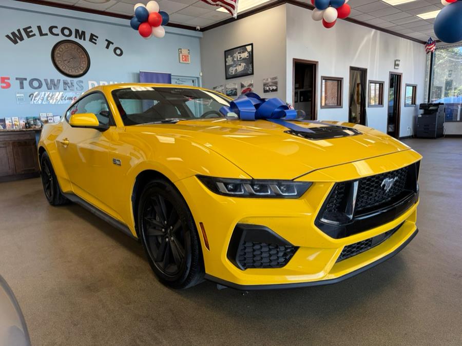 2024 Ford Mustang GT Fastback's photo