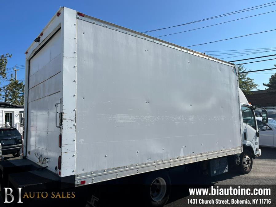 2015 Isuzu NPR's photo