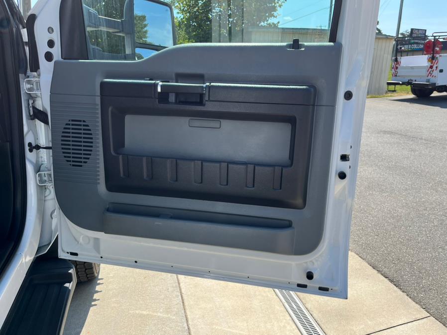 2012 Ford F-450 Super Duty Chassis Cab XL - Photo 12