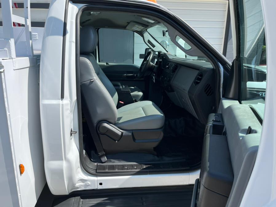2012 Ford F-450 Super Duty Chassis Cab XL - Photo 11