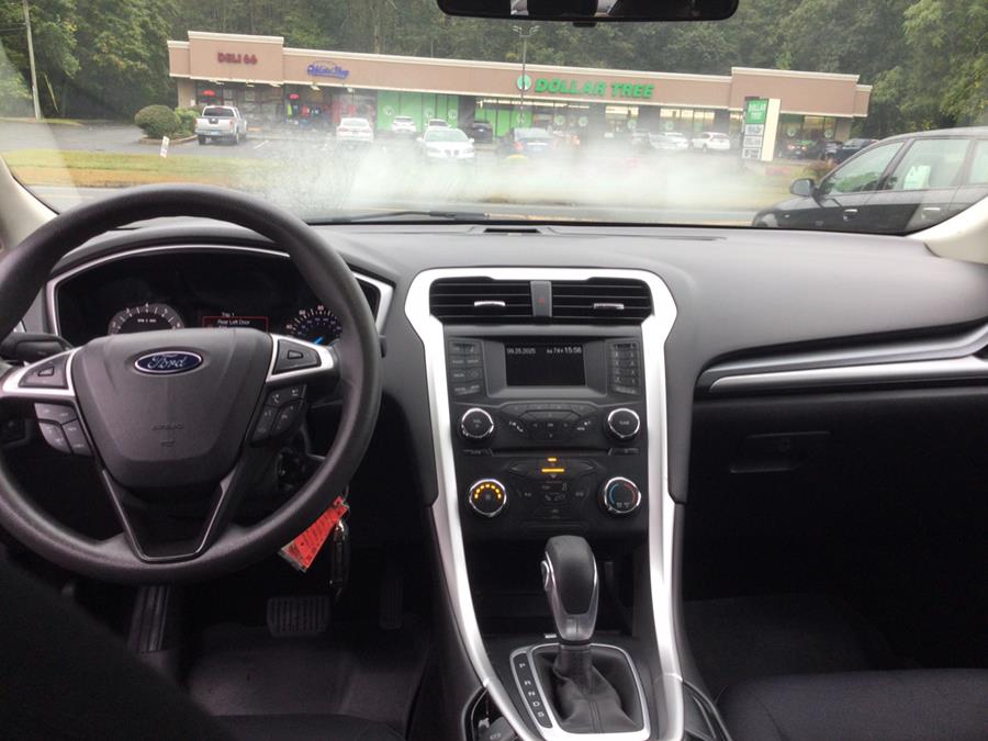 2014 Ford Fusion SE - Photo 20