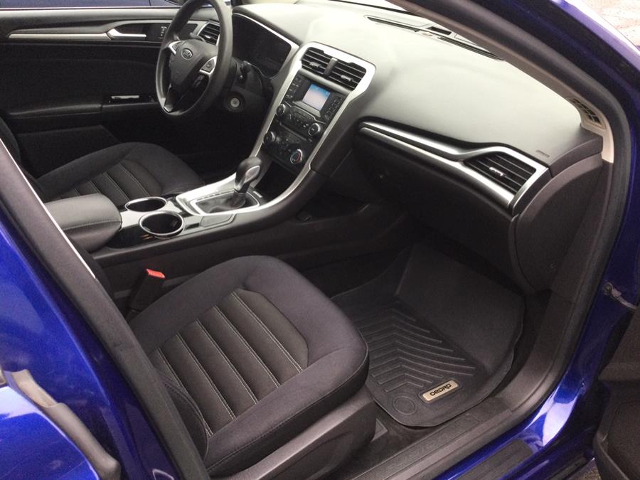 2014 Ford Fusion SE - Photo 17