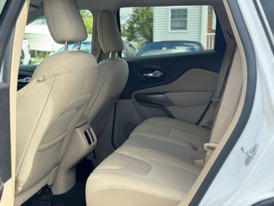 2019 Jeep Cherokee Latitude - Photo 12