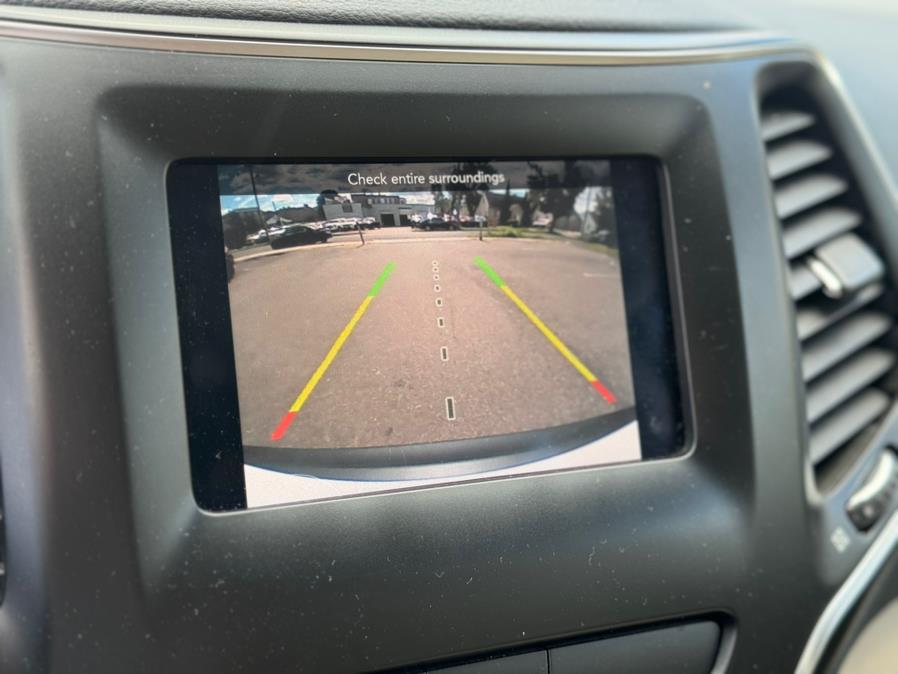 2019 Jeep Cherokee Latitude - Photo 15
