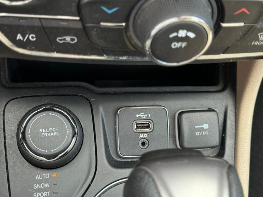 2019 Jeep Cherokee Latitude - Photo 17