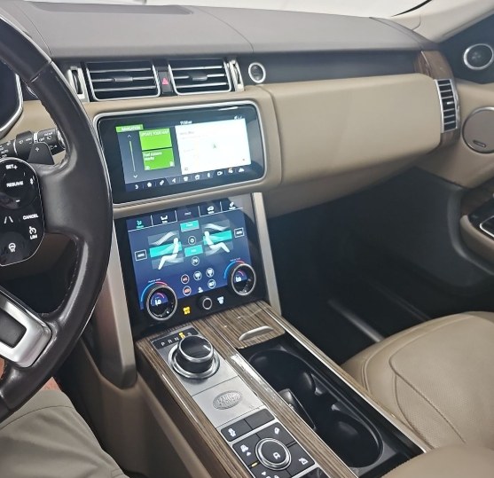2018 Land Rover Range Rover Supercharged - Photo 18