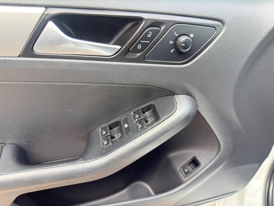 2017 Volkswagen Jetta SE - Photo 10