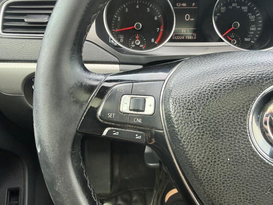 2017 Volkswagen Jetta SE - Photo 14