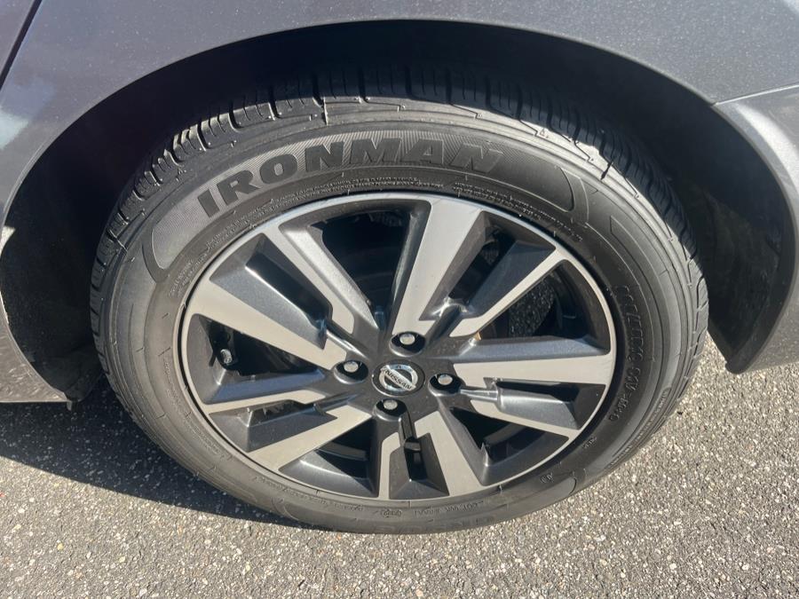 2021 Nissan Versa Sedan SV - Photo 13