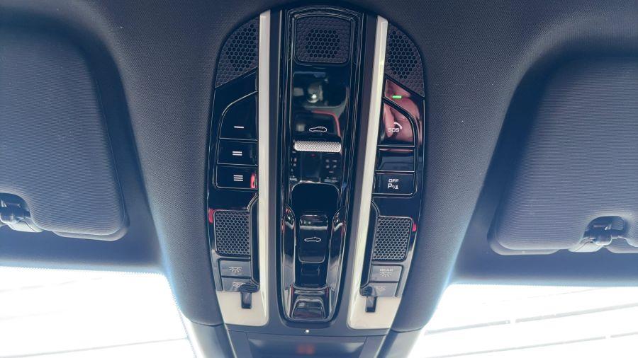 2021 Porsche Cayenne S - Photo 19