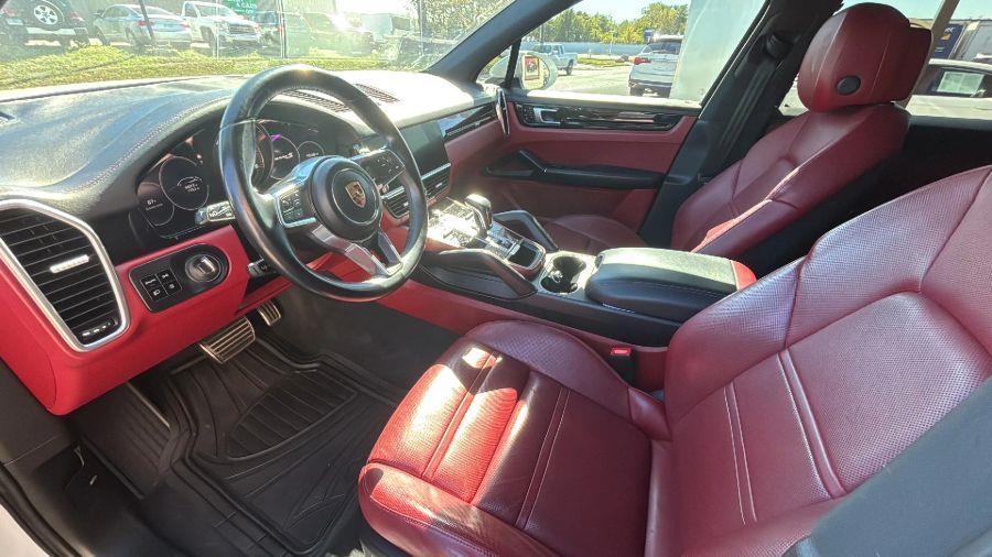 2021 Porsche Cayenne S - Photo 8