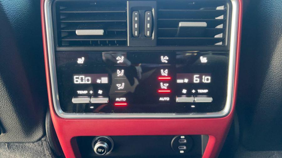 2021 Porsche Cayenne S - Photo 23