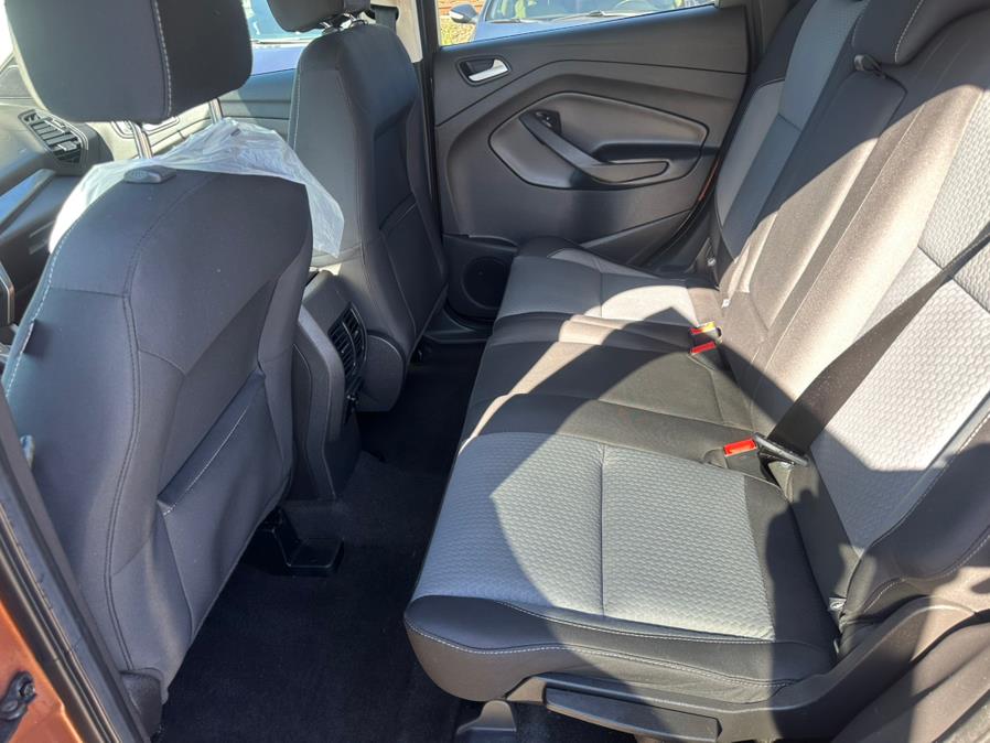 2017 Ford Escape SE - Photo 10