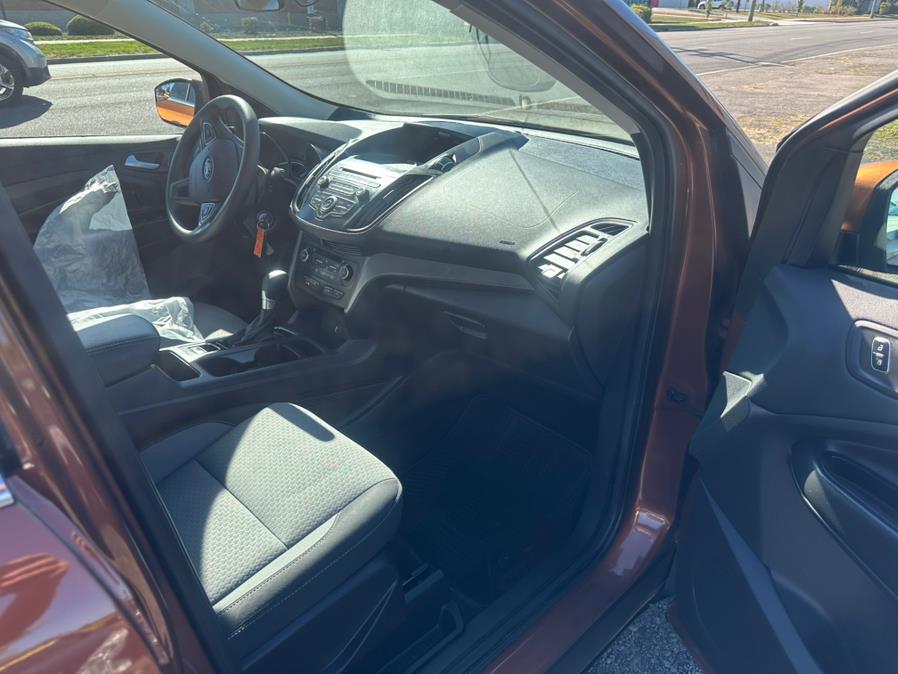 2017 Ford Escape SE - Photo 18