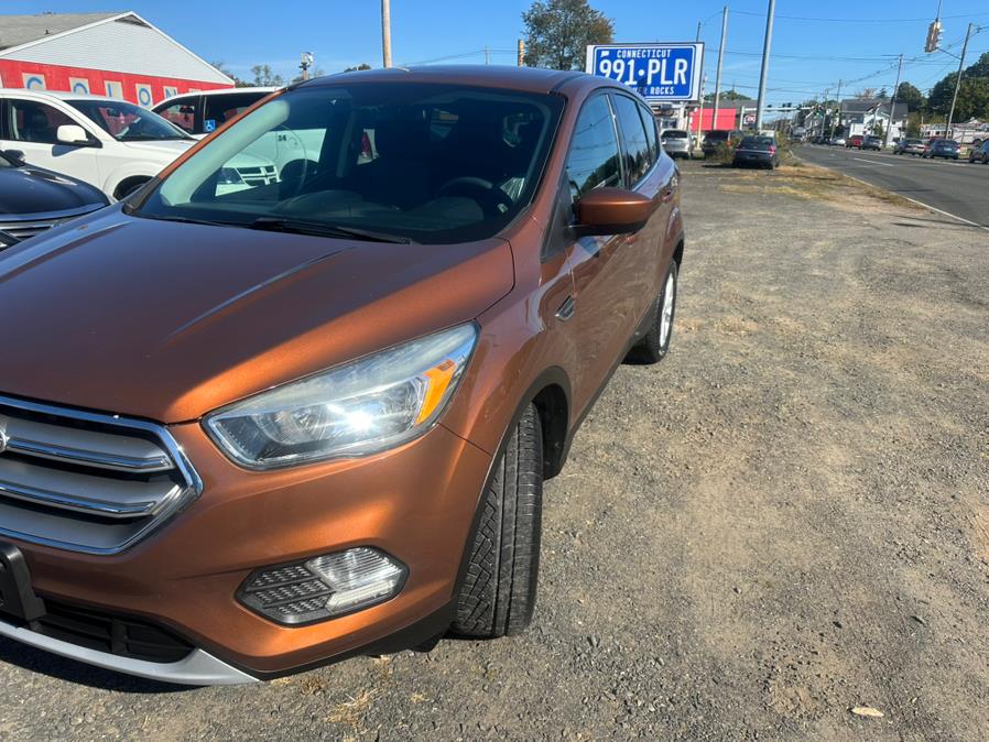 2017 Ford Escape SE - Photo 2