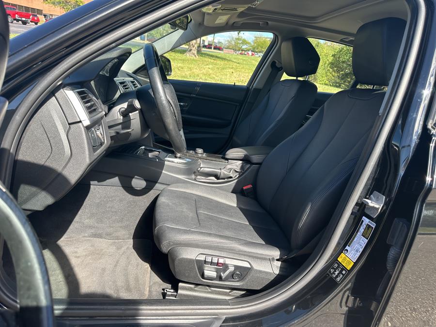 2017 BMW 3 Series 320i - Photo 11