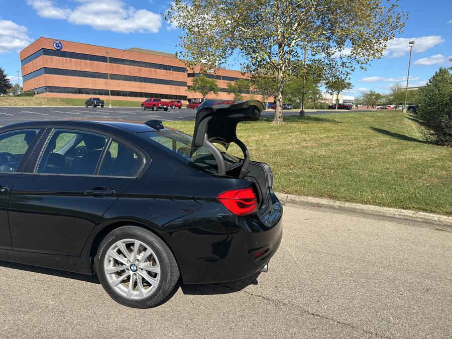 2017 BMW 3 Series 320i - Photo 29