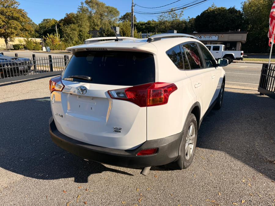 2015 Toyota RAV4 XLE - Photo 8