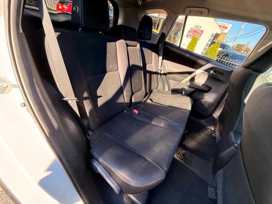 2015 Toyota RAV4 XLE - Photo 22