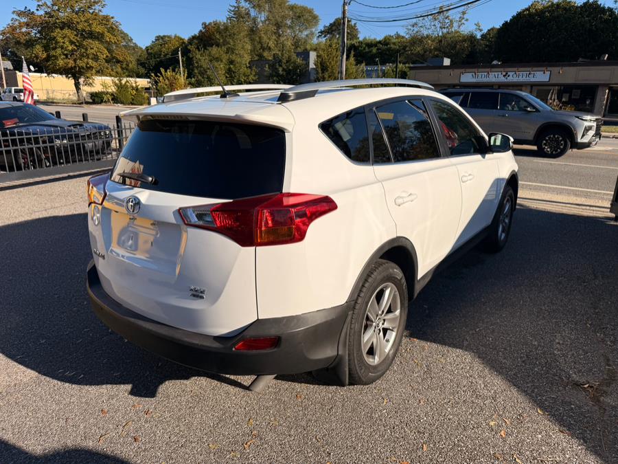 2015 Toyota RAV4 XLE - Photo 9