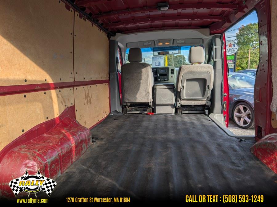 2012 Nissan NV Cargo SV - Photo 9