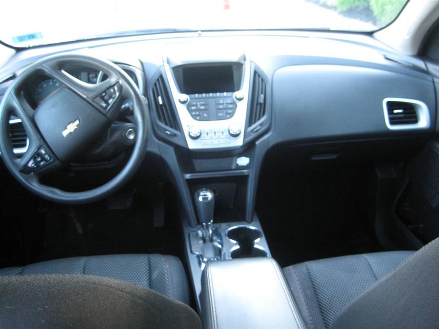 2016 Chevrolet Equinox LS - Photo 17