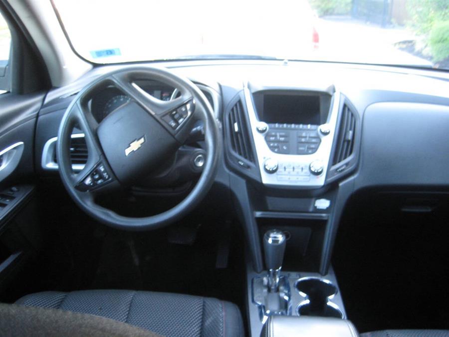 2016 Chevrolet Equinox LS - Photo 18