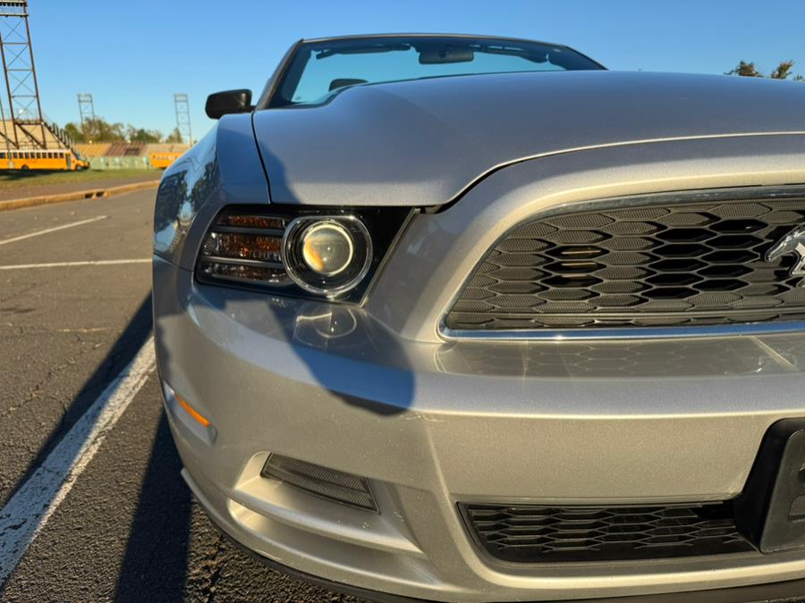 2014 Ford Mustang V6's photo