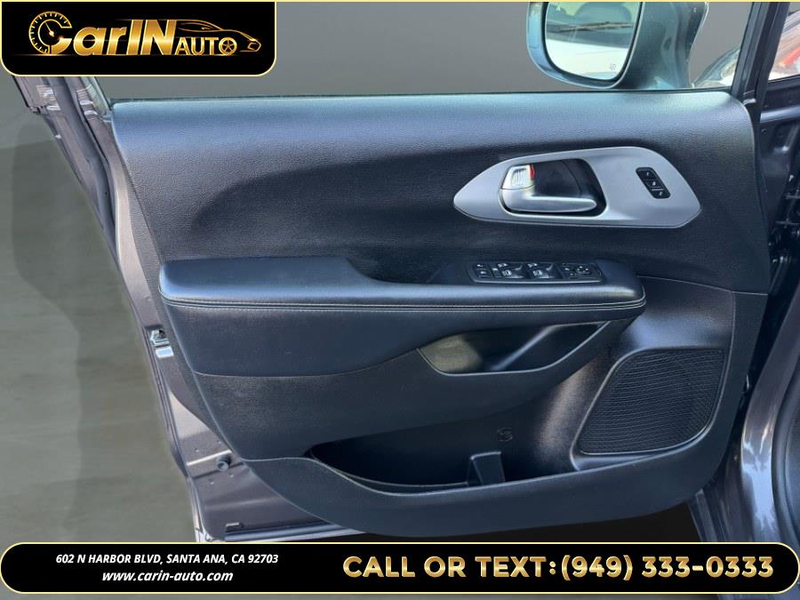 2019 Chrysler Pacifica Limited - Photo 19