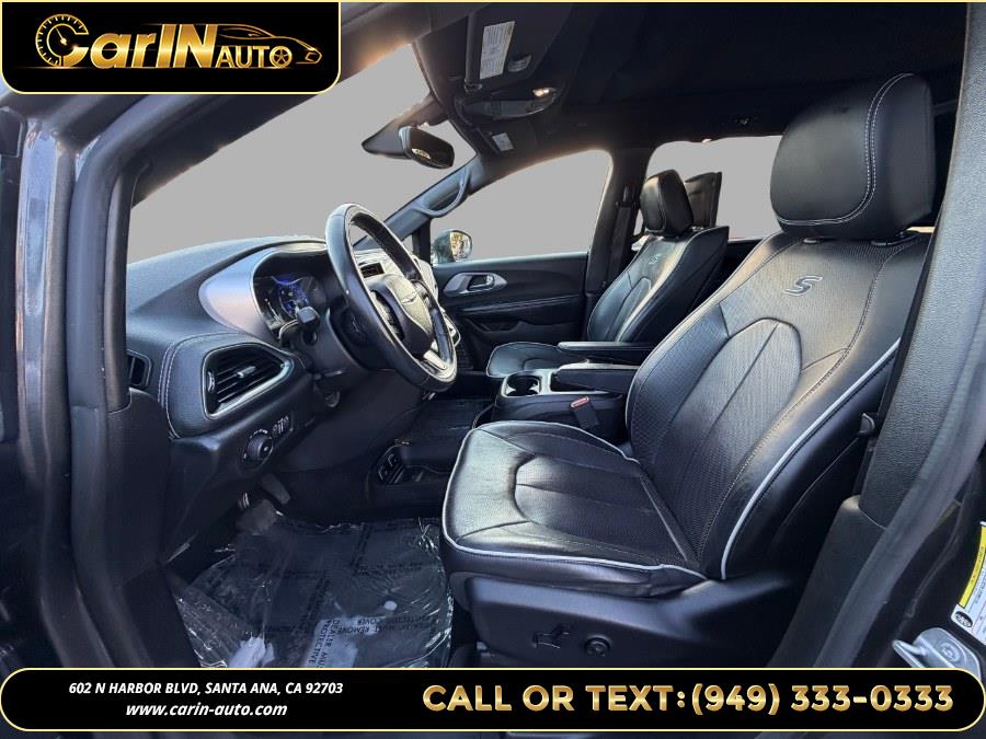 2019 Chrysler Pacifica Limited - Photo 9