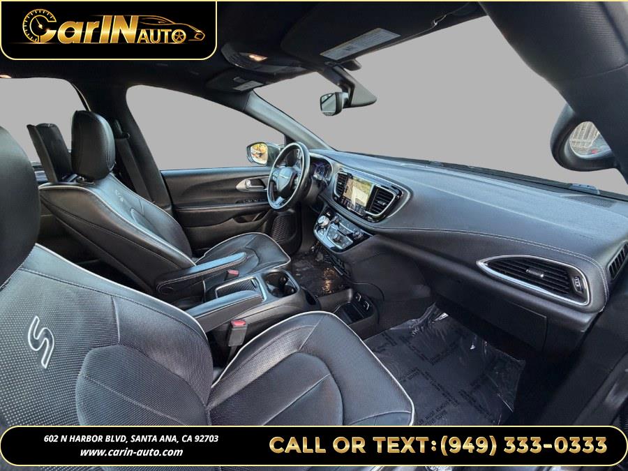 2019 Chrysler Pacifica Limited - Photo 10
