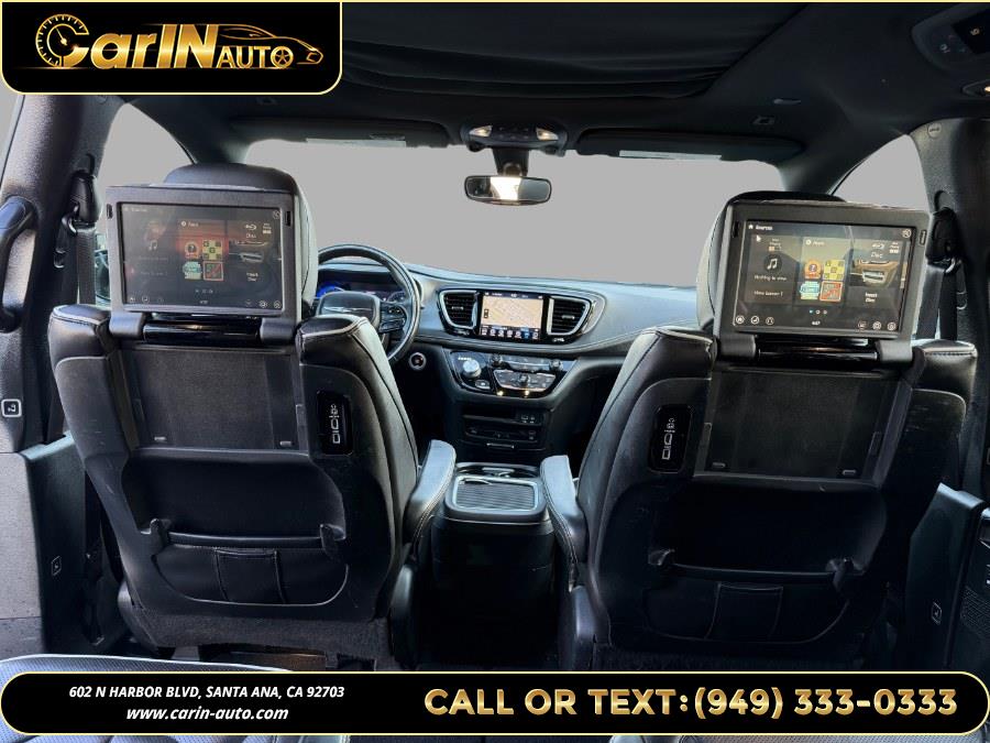 2019 Chrysler Pacifica Limited - Photo 16