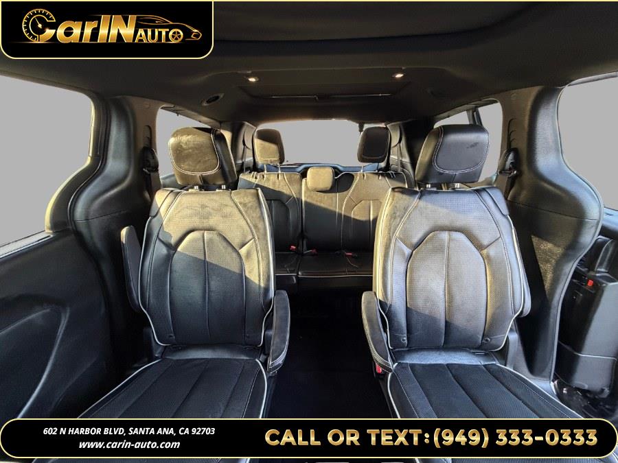 2019 Chrysler Pacifica Limited - Photo 17