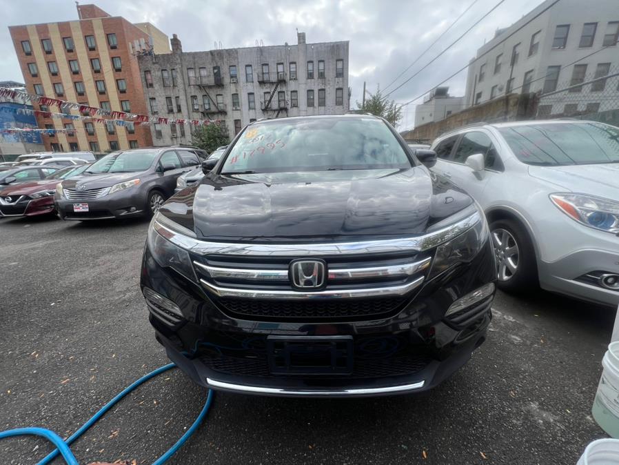 2017 Honda Pilot 4WD Elite's photo