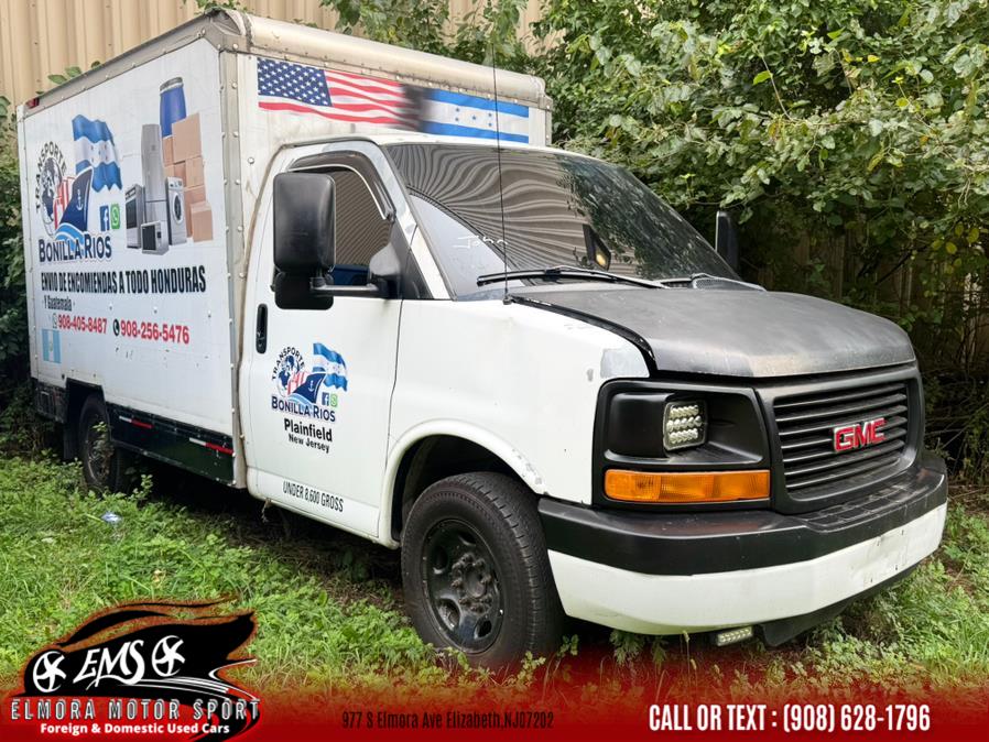 2004 GMC Savana's photo
