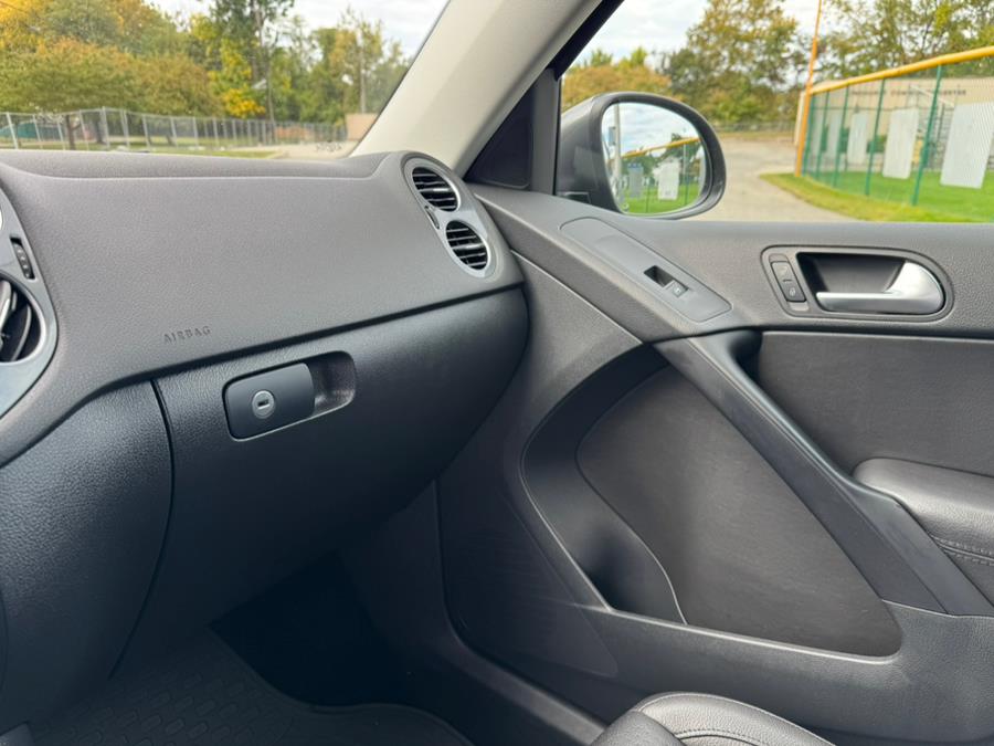 2014 Volkswagen Tiguan SE - Photo 15